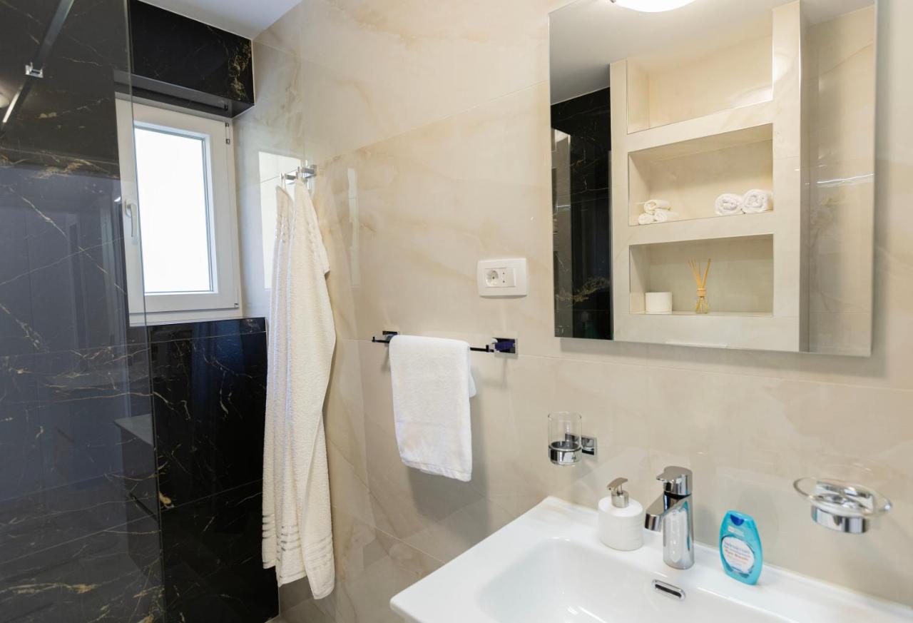 Apartma Bella *